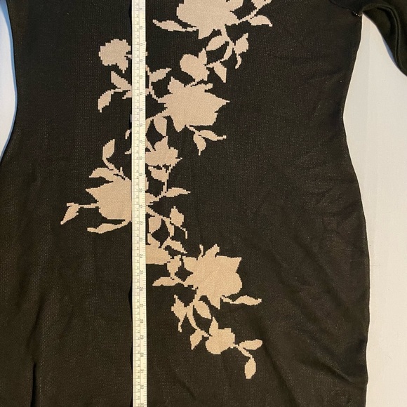 Gabby Skye Plus Size floral knit dress - Picture 9 of 9